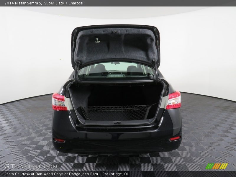 Super Black / Charcoal 2014 Nissan Sentra S