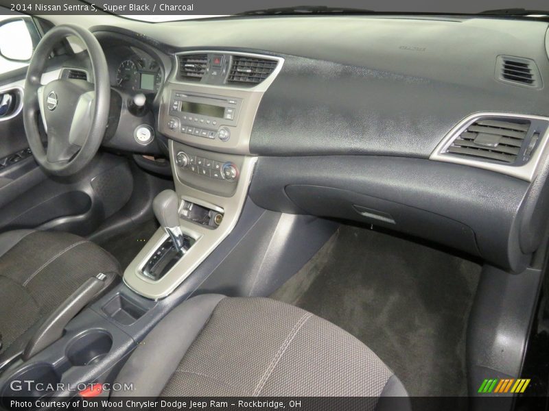 Super Black / Charcoal 2014 Nissan Sentra S