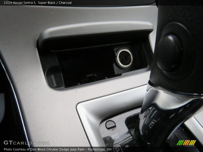 Super Black / Charcoal 2014 Nissan Sentra S