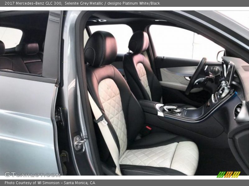 Selenite Grey Metallic / designo Platinum White/Black 2017 Mercedes-Benz GLC 300