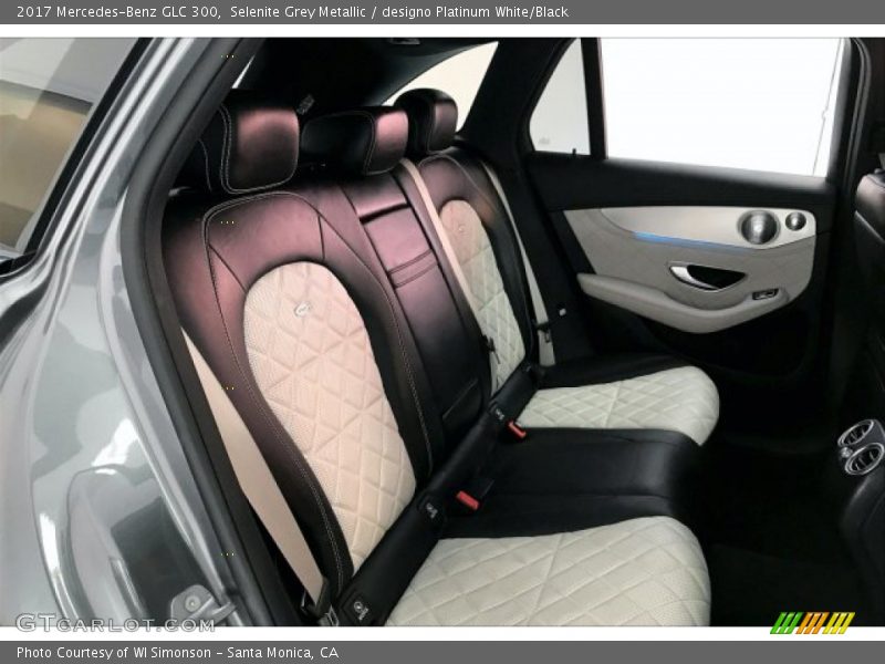 Selenite Grey Metallic / designo Platinum White/Black 2017 Mercedes-Benz GLC 300