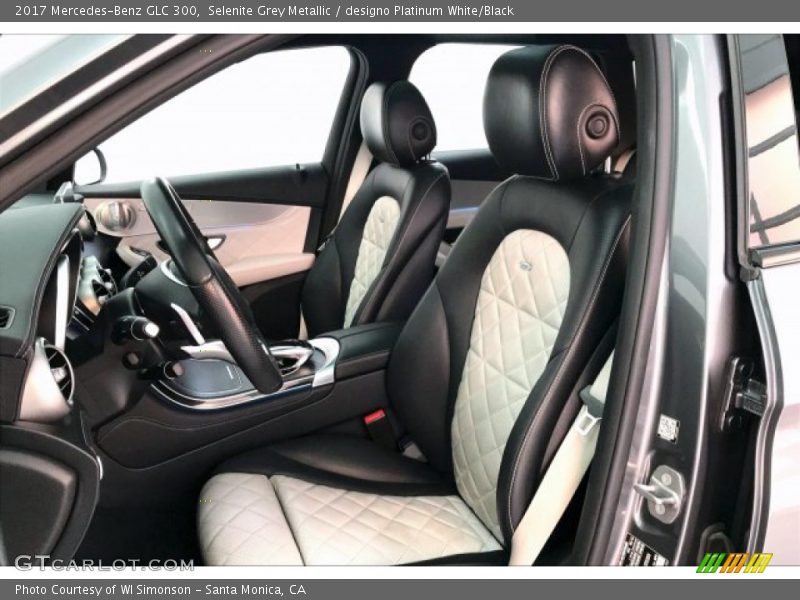 Selenite Grey Metallic / designo Platinum White/Black 2017 Mercedes-Benz GLC 300