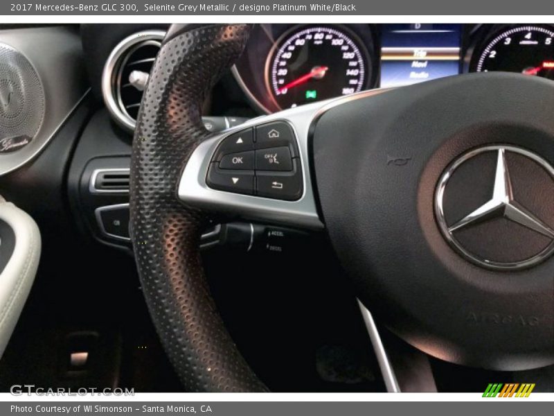 Selenite Grey Metallic / designo Platinum White/Black 2017 Mercedes-Benz GLC 300