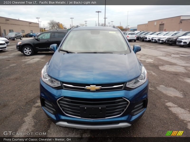 Pacific Blue Metallic / Jet Black/­Light Ash 2020 Chevrolet Trax LT