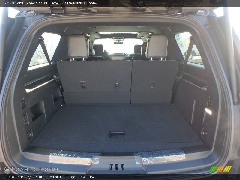  2020 Expedition XLT 4x4 Trunk