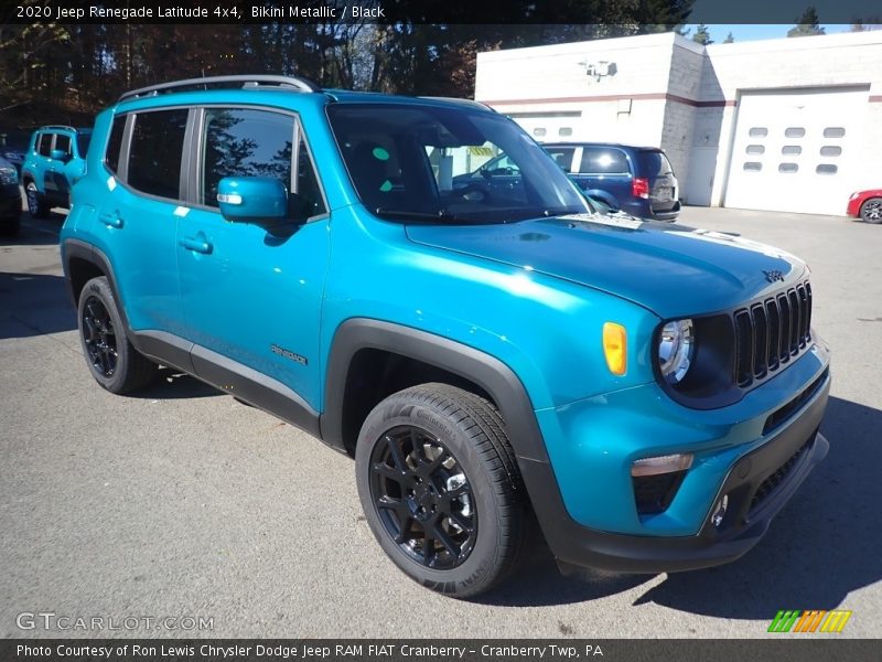 Front 3/4 View of 2020 Renegade Latitude 4x4