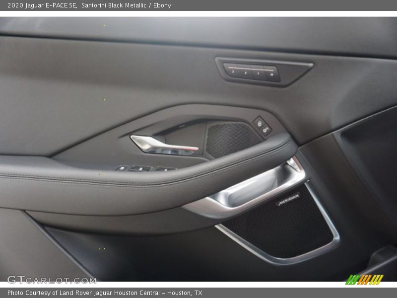 Santorini Black Metallic / Ebony 2020 Jaguar E-PACE SE