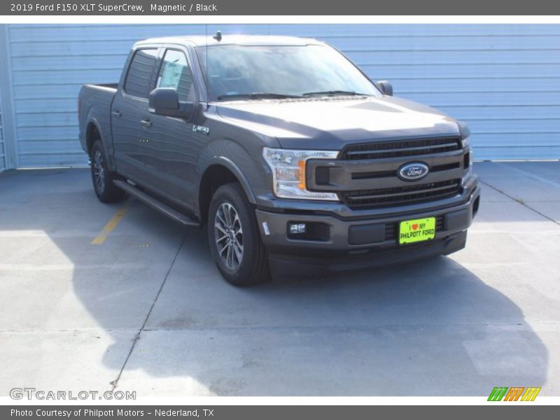 Magnetic / Black 2019 Ford F150 XLT SuperCrew