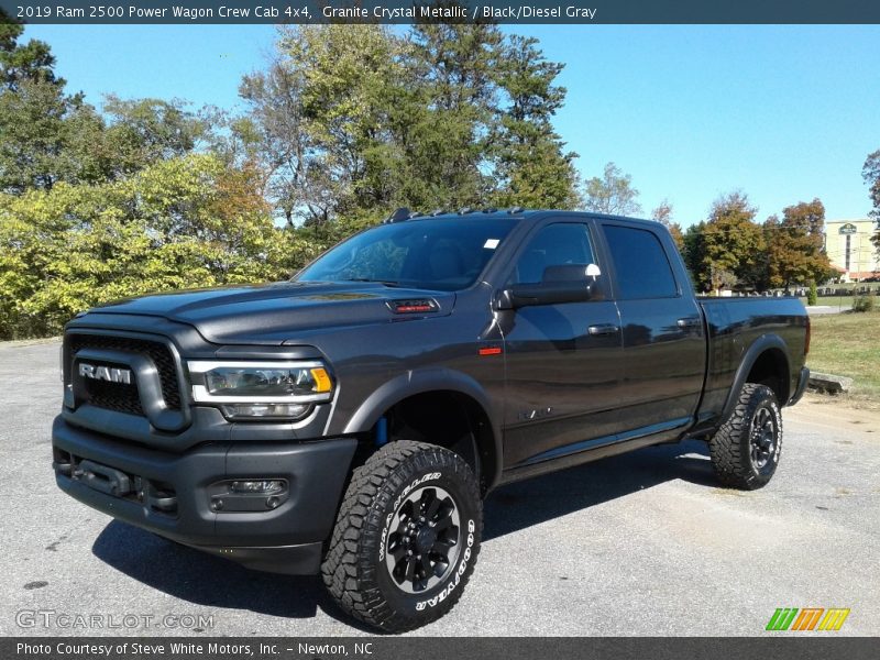 Front 3/4 View of 2019 2500 Power Wagon Crew Cab 4x4