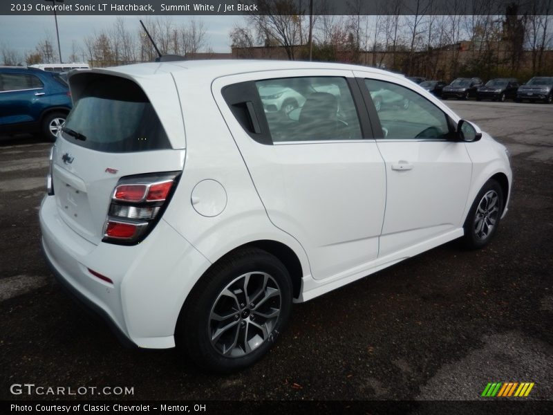 Summit White / Jet Black 2019 Chevrolet Sonic LT Hatchback