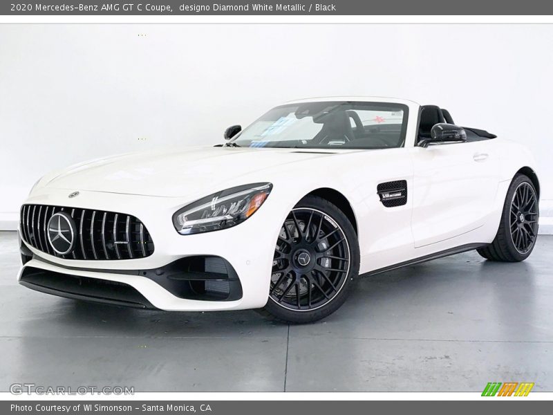 Front 3/4 View of 2020 AMG GT C Coupe