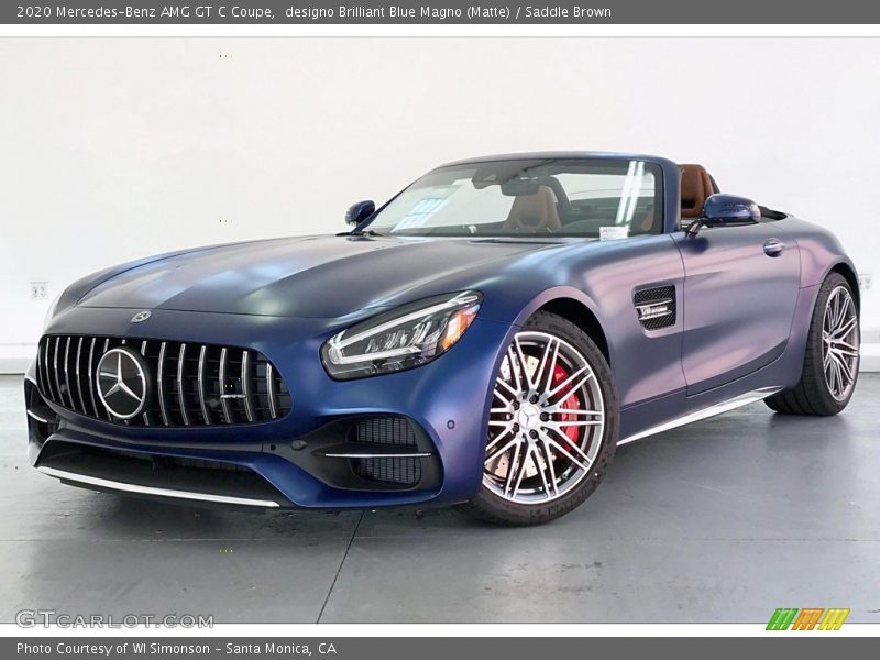 Front 3/4 View of 2020 AMG GT C Coupe