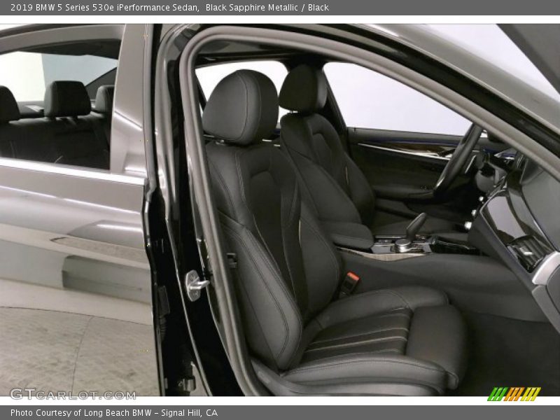 Black Sapphire Metallic / Black 2019 BMW 5 Series 530e iPerformance Sedan