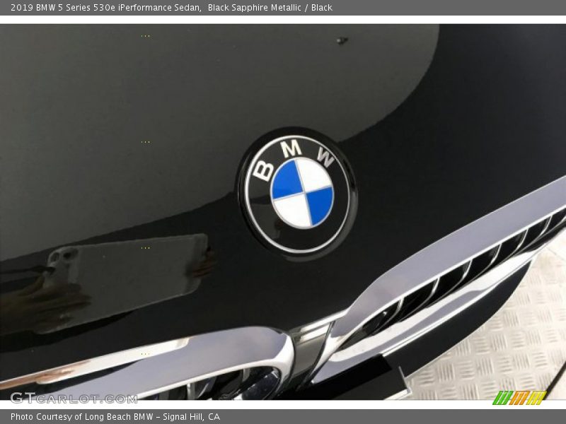 Black Sapphire Metallic / Black 2019 BMW 5 Series 530e iPerformance Sedan