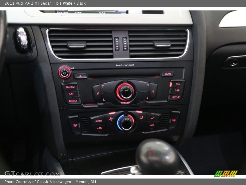 Ibis White / Black 2011 Audi A4 2.0T Sedan