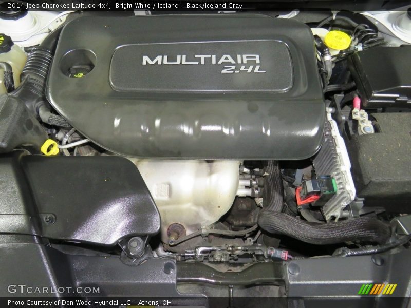 Bright White / Iceland - Black/Iceland Gray 2014 Jeep Cherokee Latitude 4x4