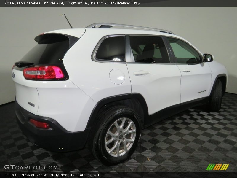 Bright White / Iceland - Black/Iceland Gray 2014 Jeep Cherokee Latitude 4x4
