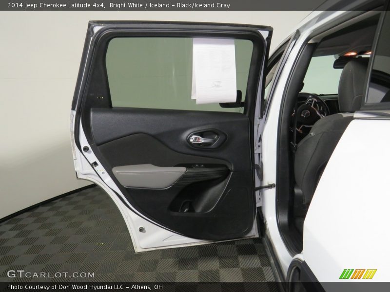 Bright White / Iceland - Black/Iceland Gray 2014 Jeep Cherokee Latitude 4x4