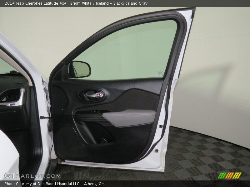 Bright White / Iceland - Black/Iceland Gray 2014 Jeep Cherokee Latitude 4x4