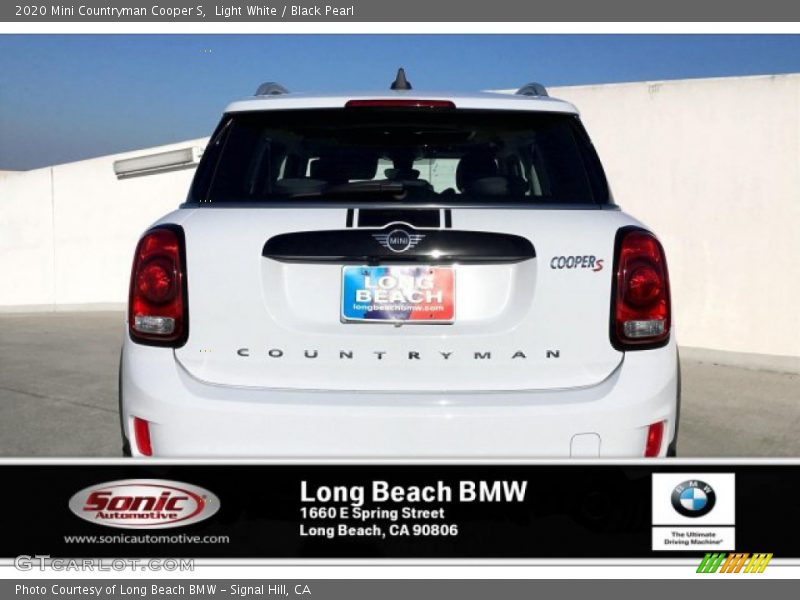 Light White / Black Pearl 2020 Mini Countryman Cooper S