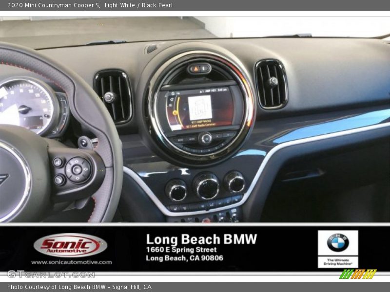 Light White / Black Pearl 2020 Mini Countryman Cooper S