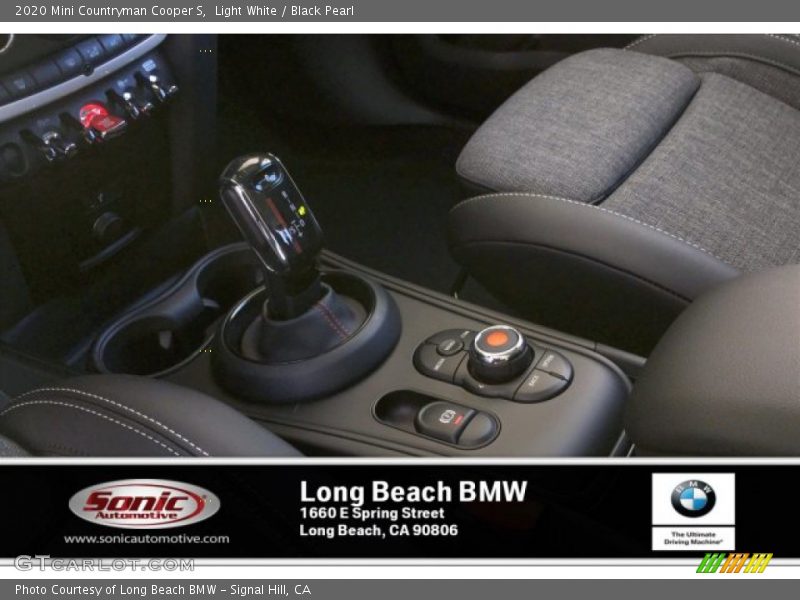 Light White / Black Pearl 2020 Mini Countryman Cooper S