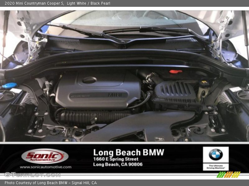 Light White / Black Pearl 2020 Mini Countryman Cooper S
