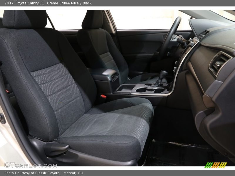 Creme Brulee Mica / Black 2017 Toyota Camry LE