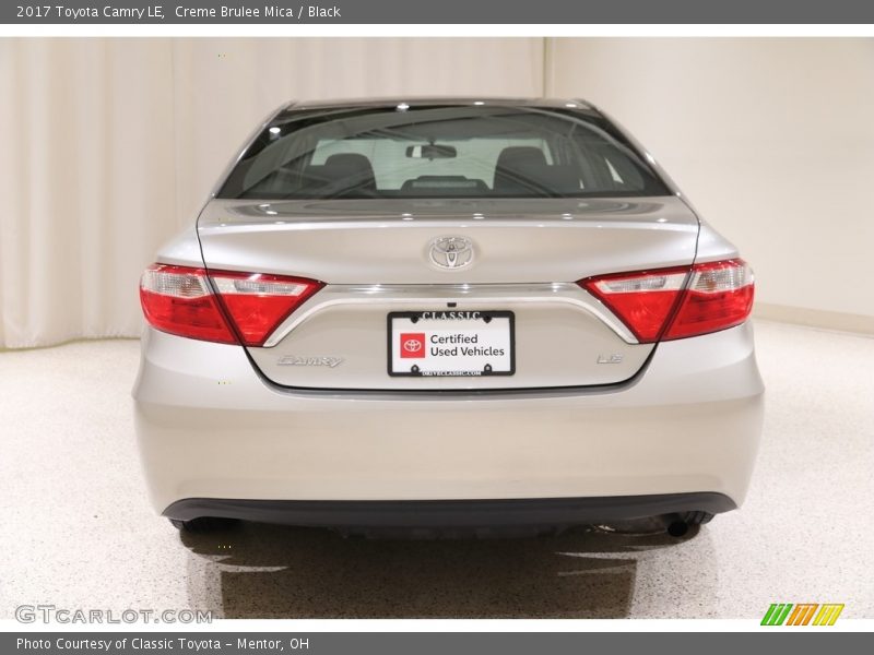 Creme Brulee Mica / Black 2017 Toyota Camry LE