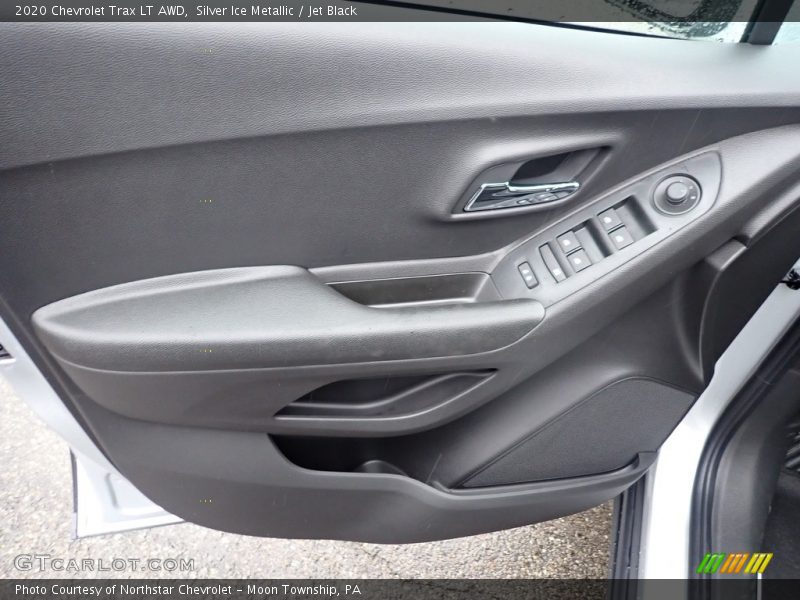 Silver Ice Metallic / Jet Black 2020 Chevrolet Trax LT AWD