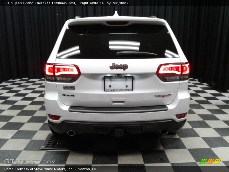 Bright White / Ruby Red/Black 2019 Jeep Grand Cherokee Trailhawk 4x4