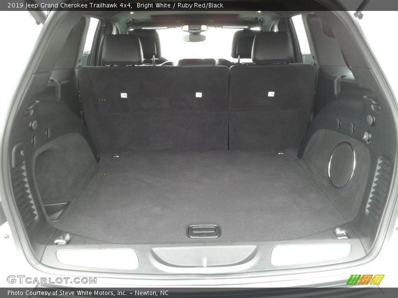 Bright White / Ruby Red/Black 2019 Jeep Grand Cherokee Trailhawk 4x4