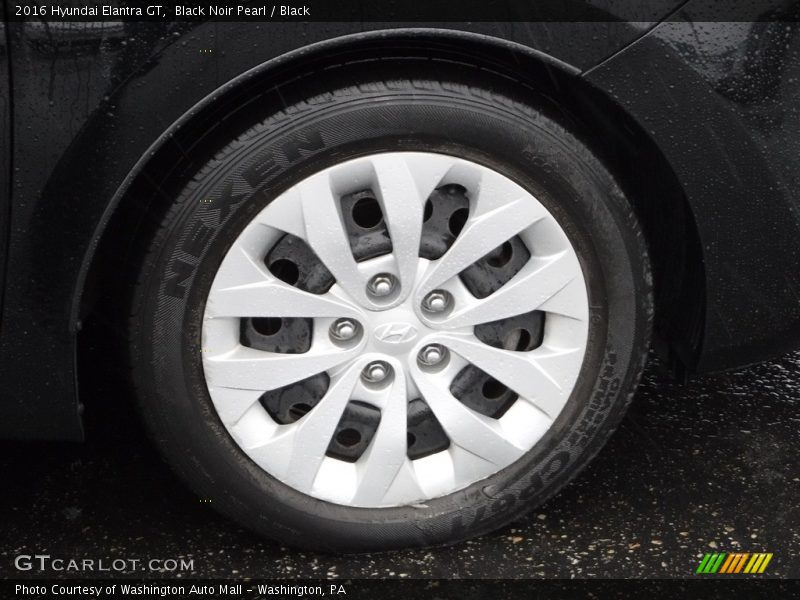 Black Noir Pearl / Black 2016 Hyundai Elantra GT