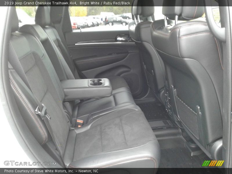 Bright White / Ruby Red/Black 2019 Jeep Grand Cherokee Trailhawk 4x4