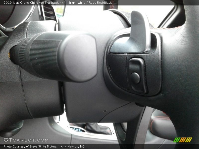 Bright White / Ruby Red/Black 2019 Jeep Grand Cherokee Trailhawk 4x4