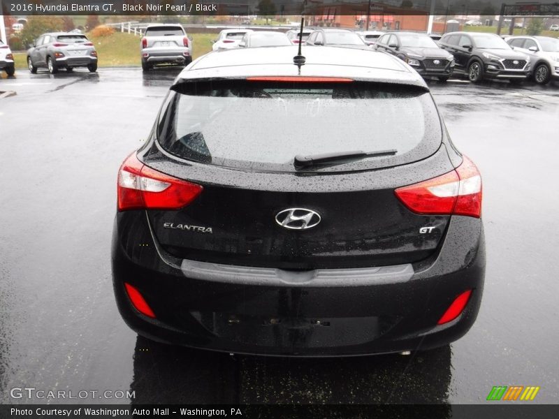 Black Noir Pearl / Black 2016 Hyundai Elantra GT
