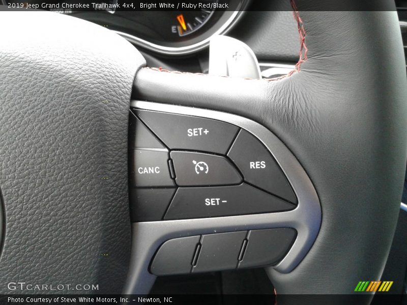 Bright White / Ruby Red/Black 2019 Jeep Grand Cherokee Trailhawk 4x4