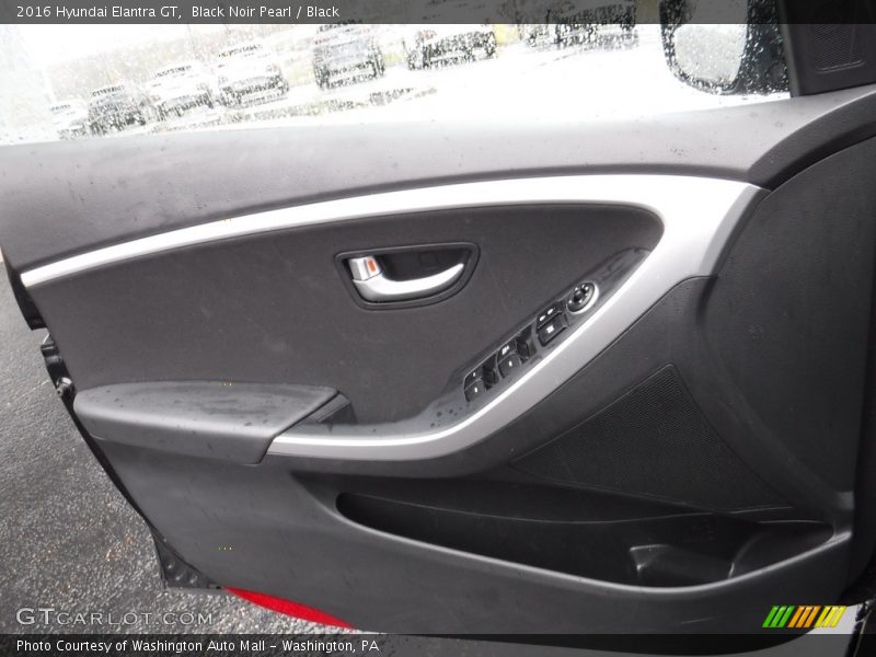 Black Noir Pearl / Black 2016 Hyundai Elantra GT