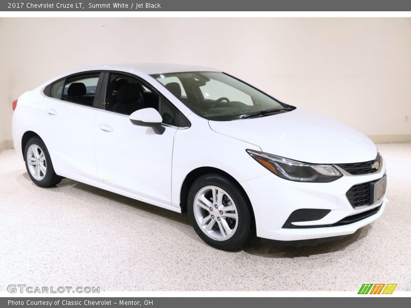 Summit White / Jet Black 2017 Chevrolet Cruze LT