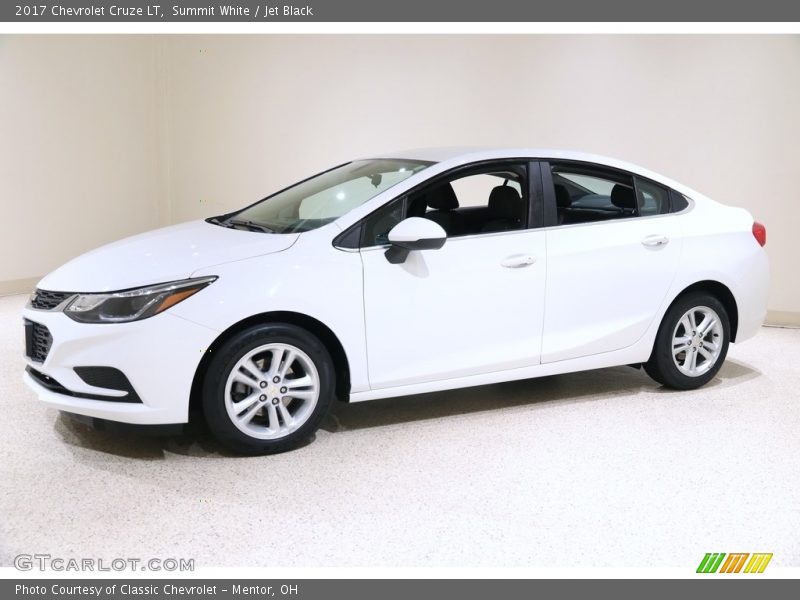 Summit White / Jet Black 2017 Chevrolet Cruze LT