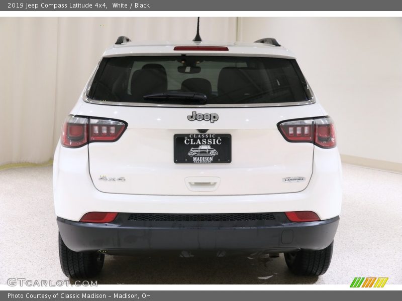 White / Black 2019 Jeep Compass Latitude 4x4