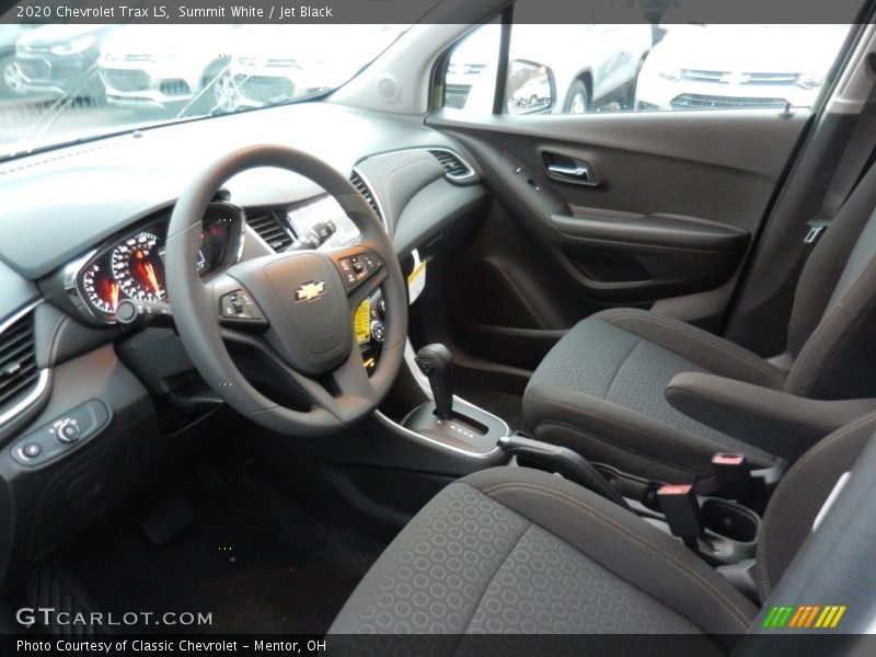 Summit White / Jet Black 2020 Chevrolet Trax LS