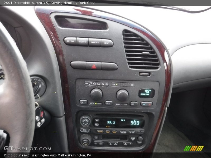 Sterling Metallic / Dark Gray 2001 Oldsmobile Aurora 3.5