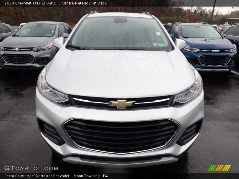 Silver Ice Metallic / Jet Black 2020 Chevrolet Trax LT AWD