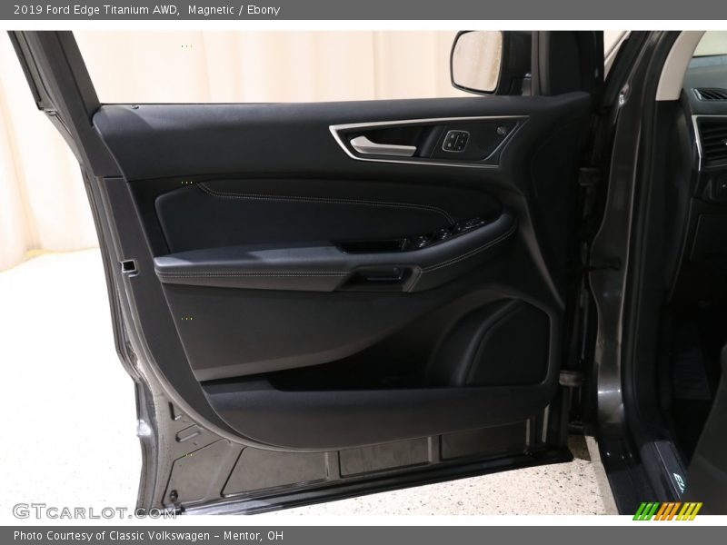 Magnetic / Ebony 2019 Ford Edge Titanium AWD