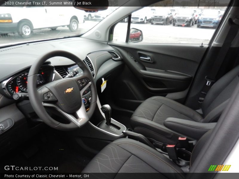 Summit White / Jet Black 2020 Chevrolet Trax LT