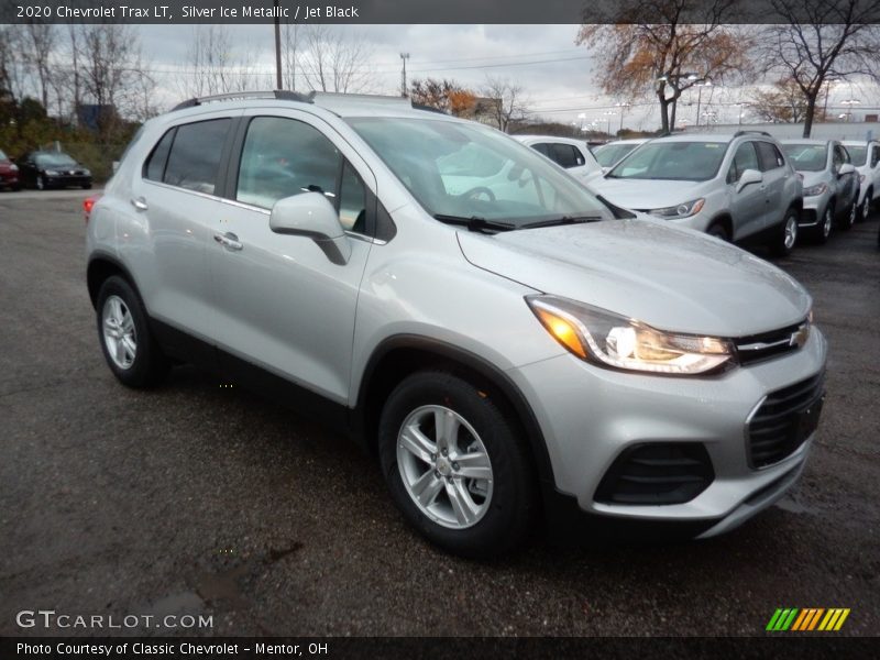 Silver Ice Metallic / Jet Black 2020 Chevrolet Trax LT