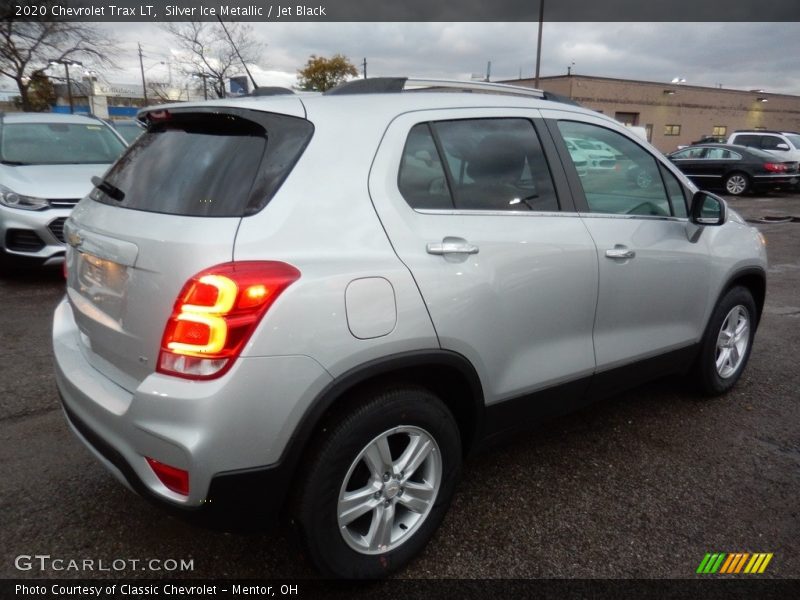 Silver Ice Metallic / Jet Black 2020 Chevrolet Trax LT
