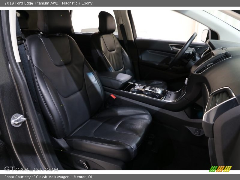 Magnetic / Ebony 2019 Ford Edge Titanium AWD