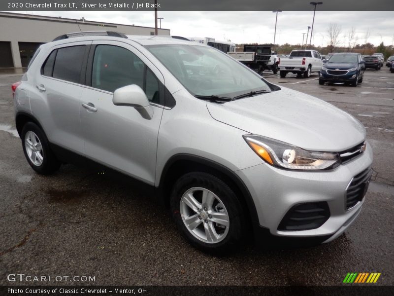 Silver Ice Metallic / Jet Black 2020 Chevrolet Trax LT